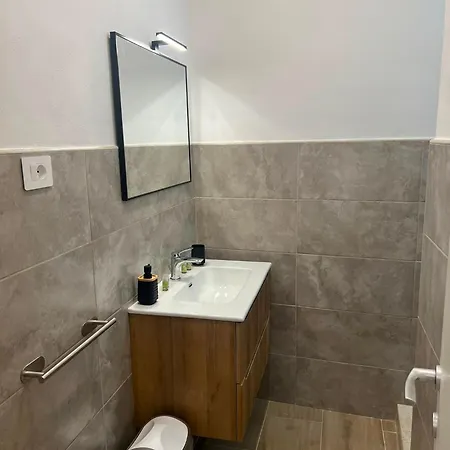 Home-ma-de Apartmán Sassari