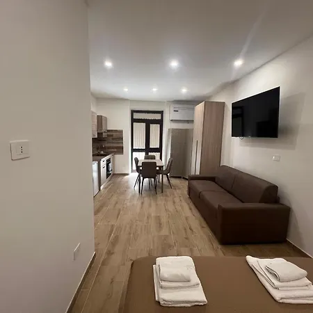 Home-ma-de Apartmán Sassari